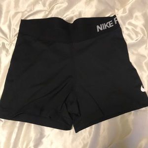 Nike Pro spandex short 3” medium